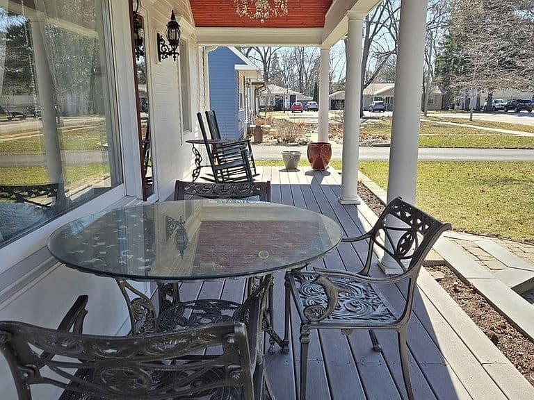 Listing photo 4