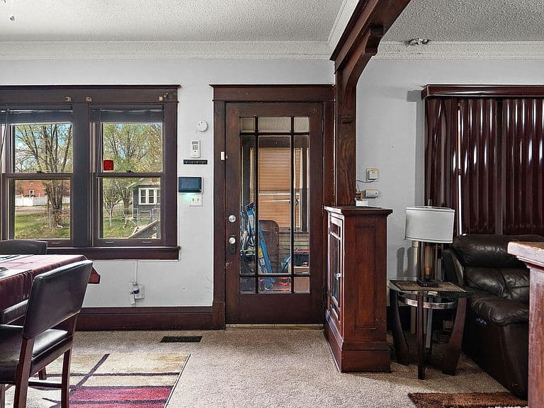 Listing photo 3