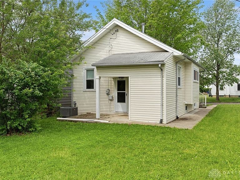 Listing photo 4