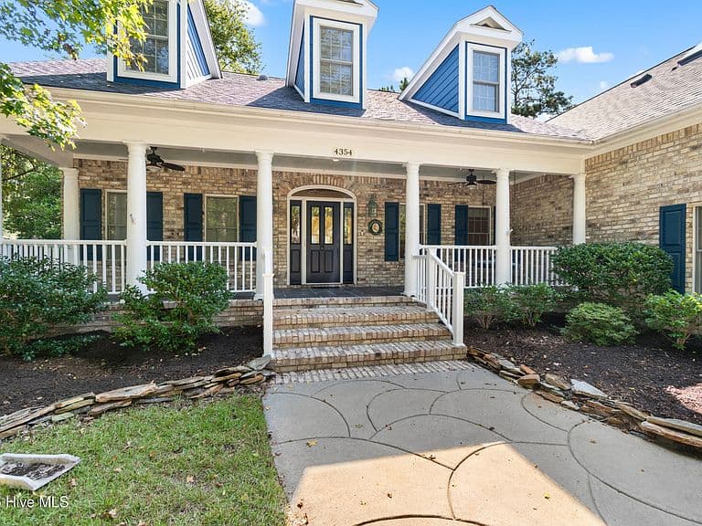 Listing photo 4
