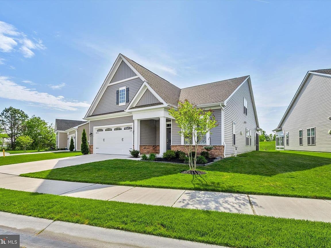 Primary listing photo
