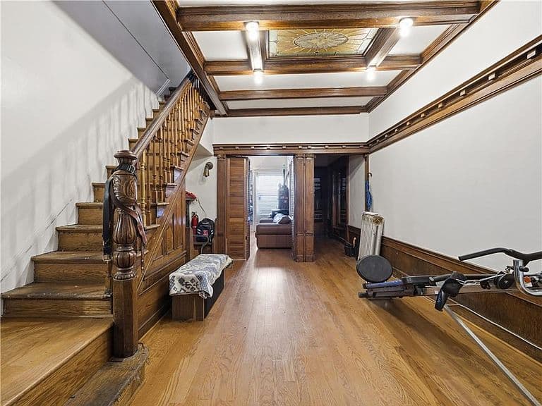 Listing photo 4