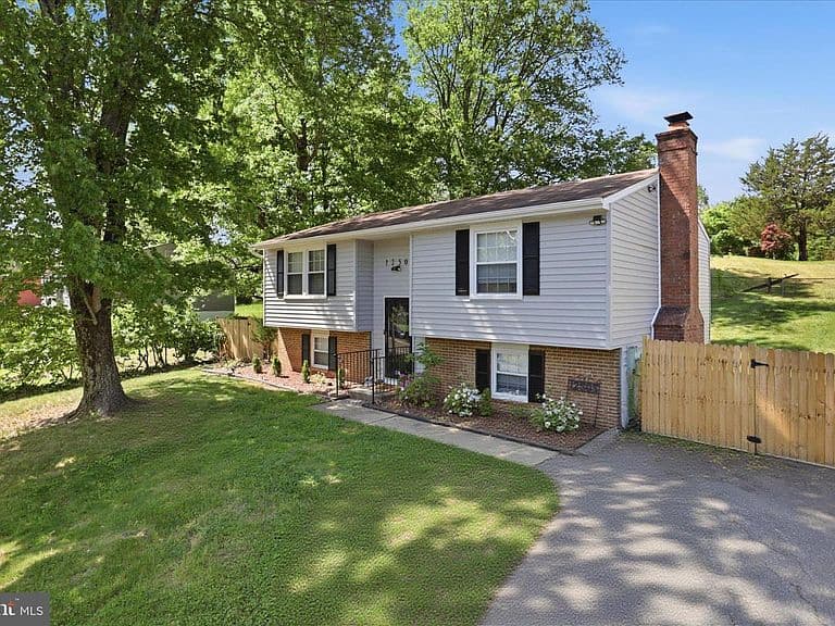 Listing photo 5