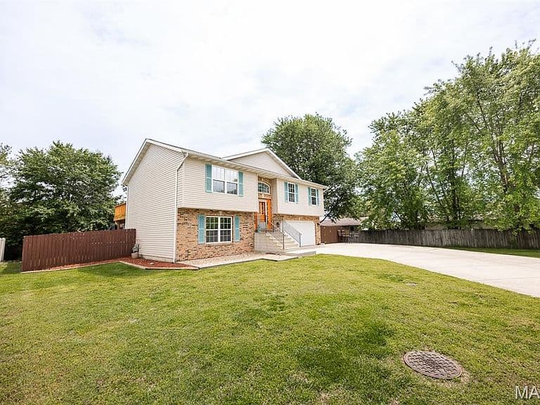 Listing photo 3