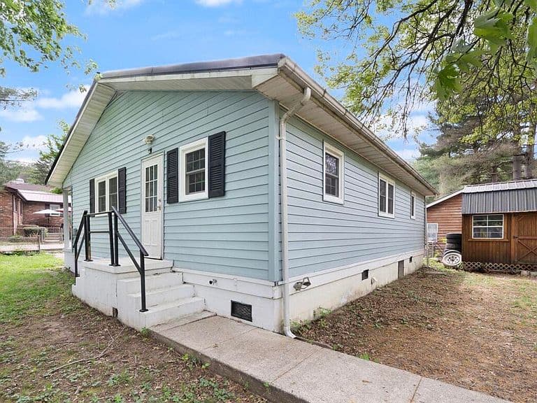 Listing photo 5