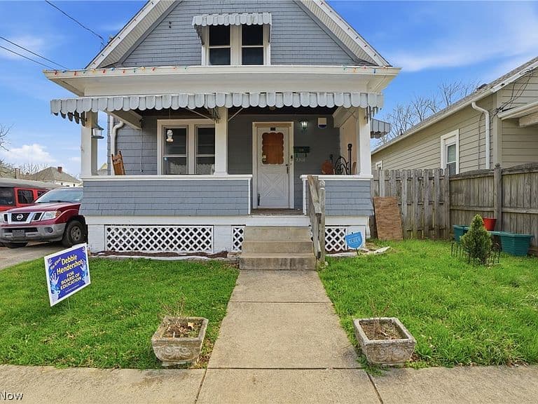 Listing photo 3