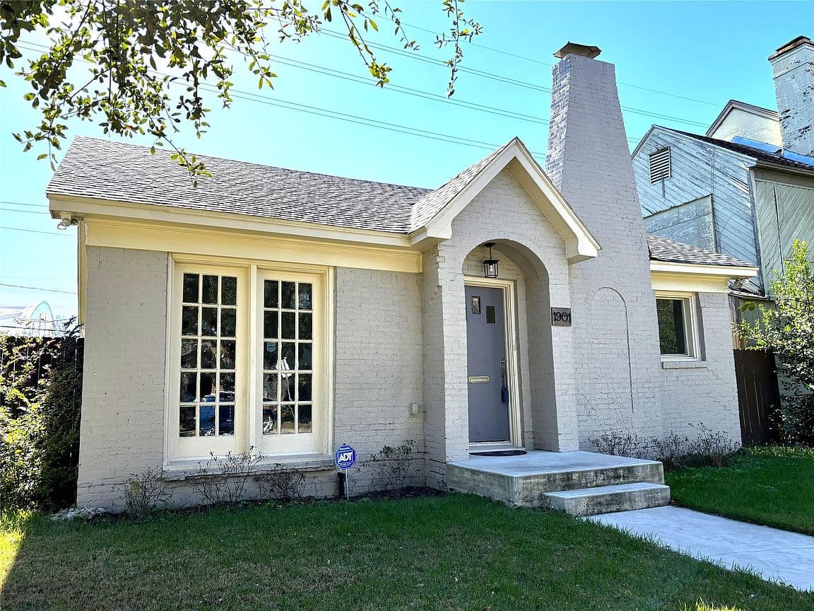 Primary listing photo