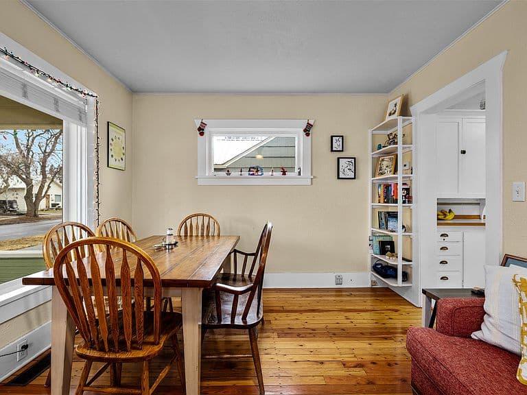 Listing photo 5