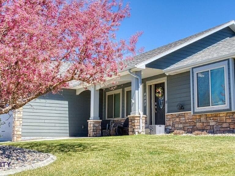 Listing photo 4