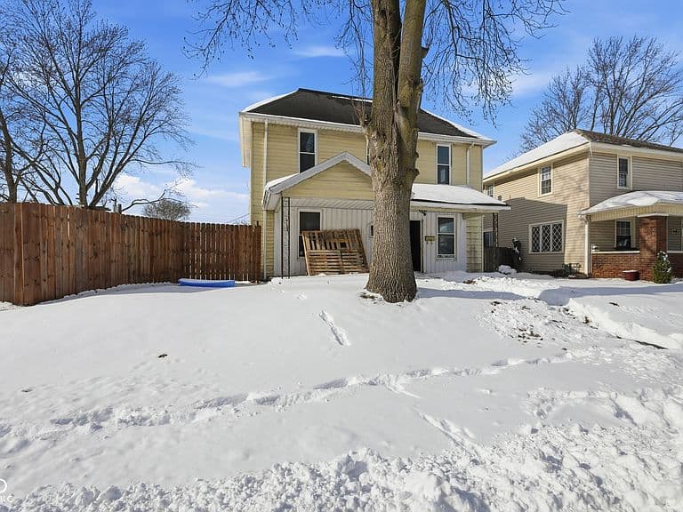 Listing photo 2
