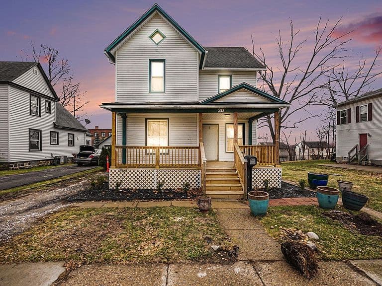 Listing photo 4
