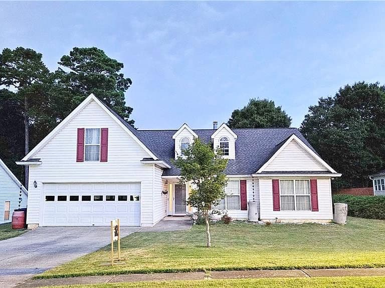 Listing photo 2