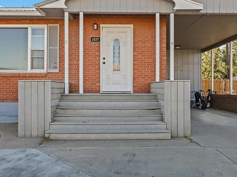 Listing photo 5