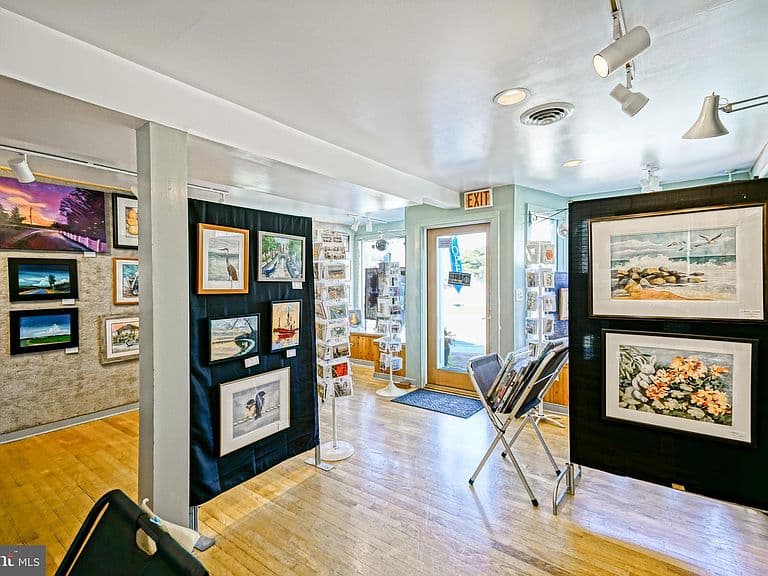 Listing photo 4