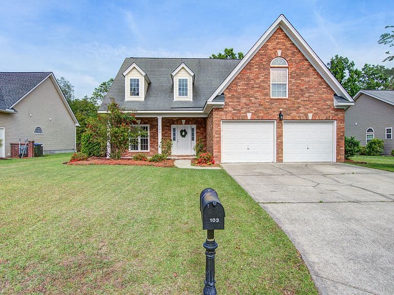Listing photo 2