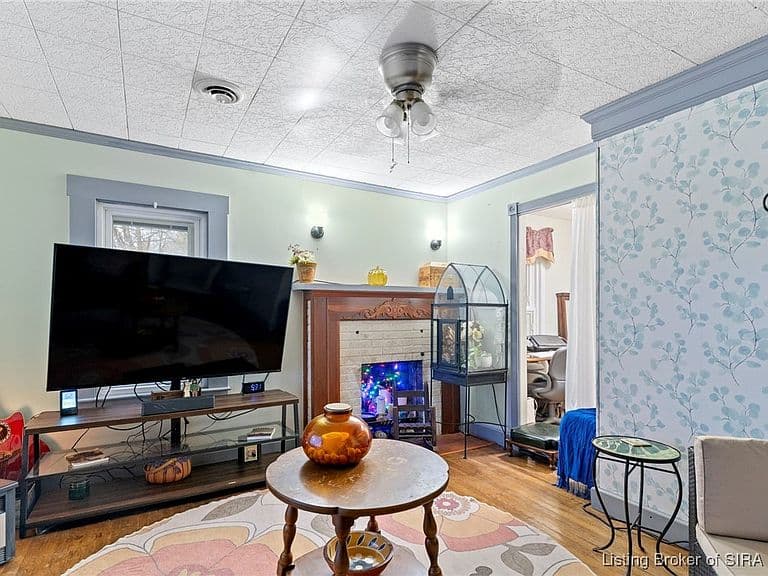 Listing photo 5