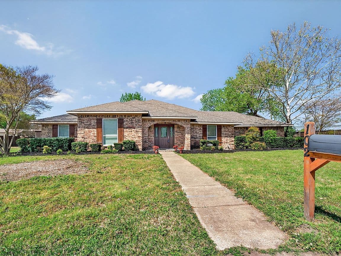 Primary listing photo
