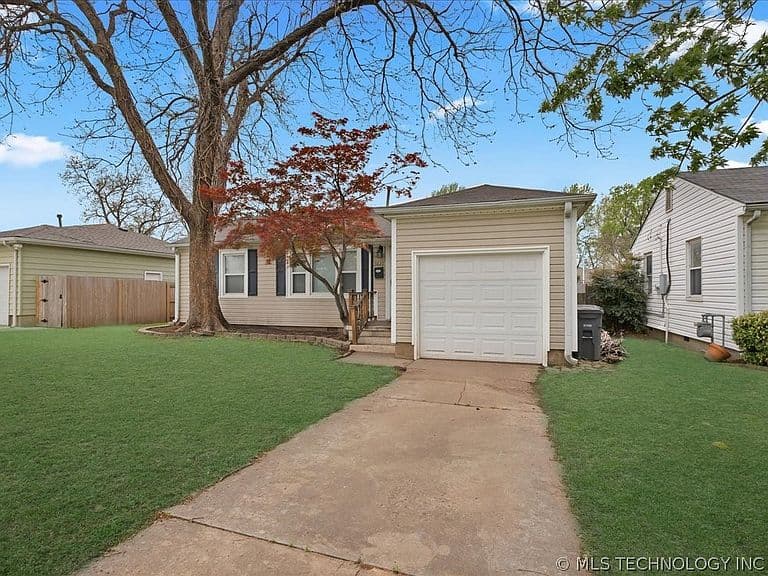 Listing photo 3