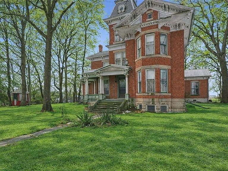 Listing photo 5