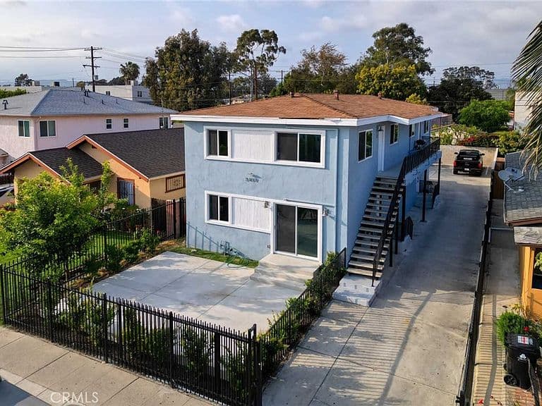 Listing photo 4
