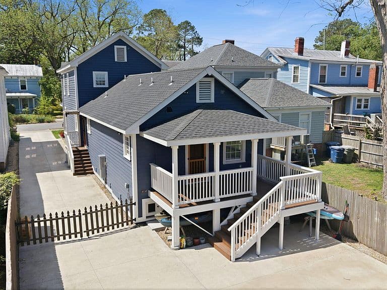 Listing photo 5