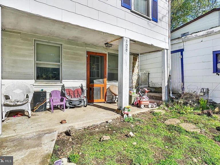 Listing photo 4