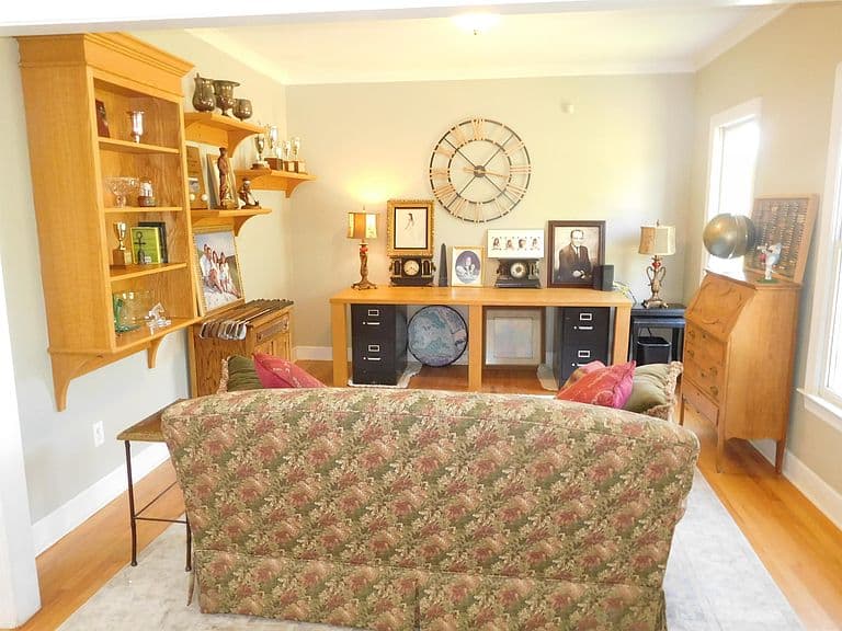 Listing photo 3