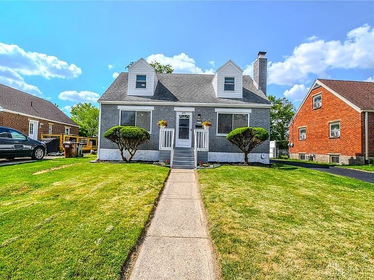 Listing photo 3