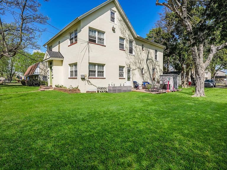 Listing photo 4