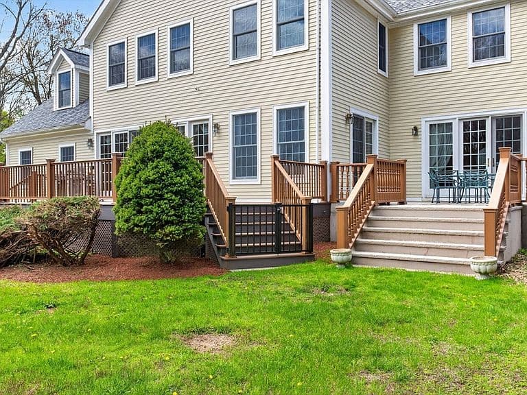 Listing photo 5