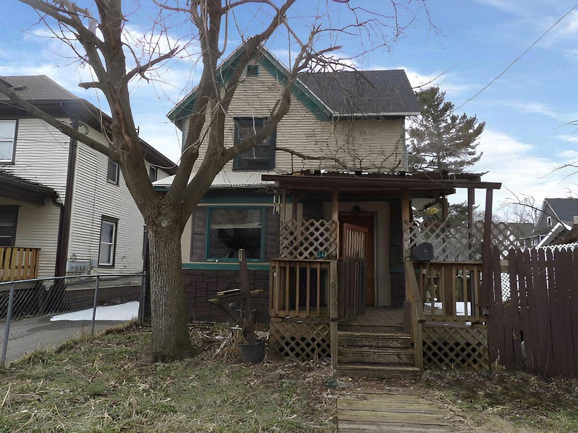 Primary listing photo