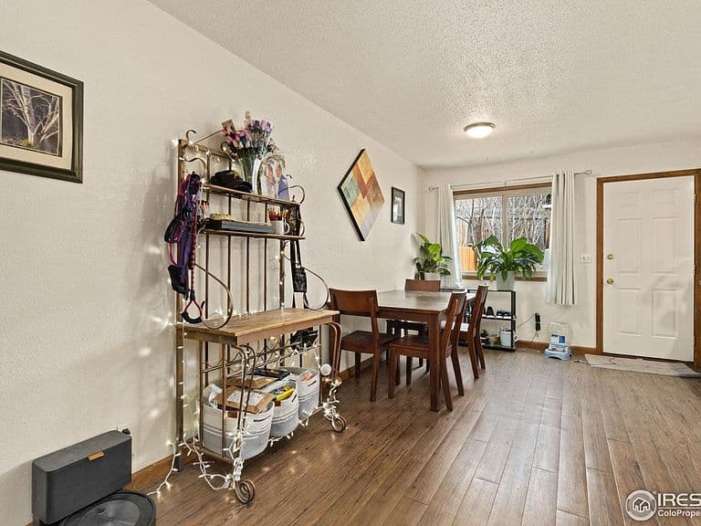 Listing photo 5