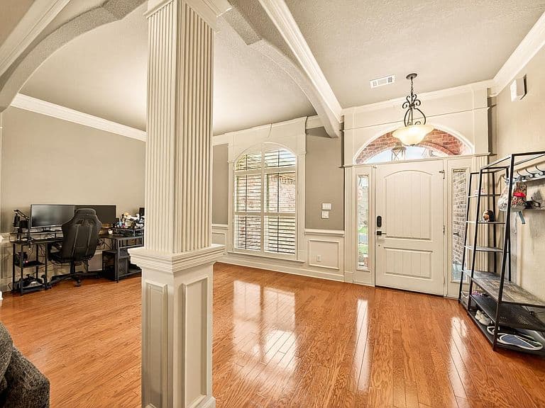 Listing photo 4