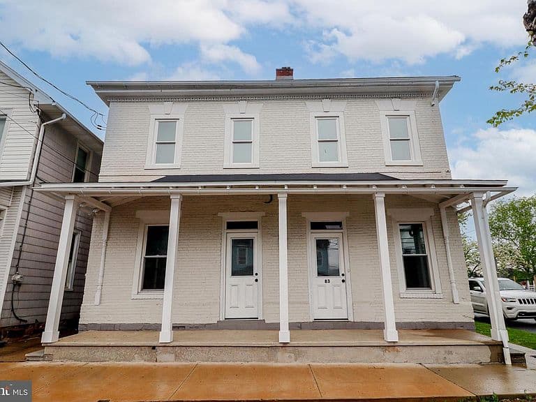 Listing photo 3