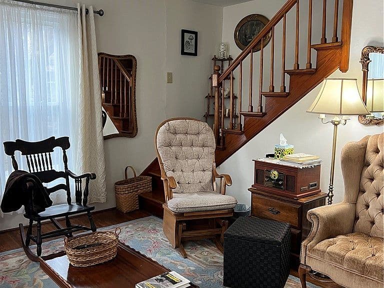 Listing photo 3