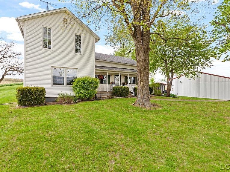 Listing photo 5