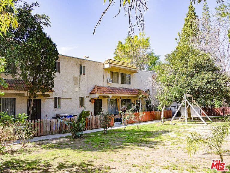 Listing photo 5