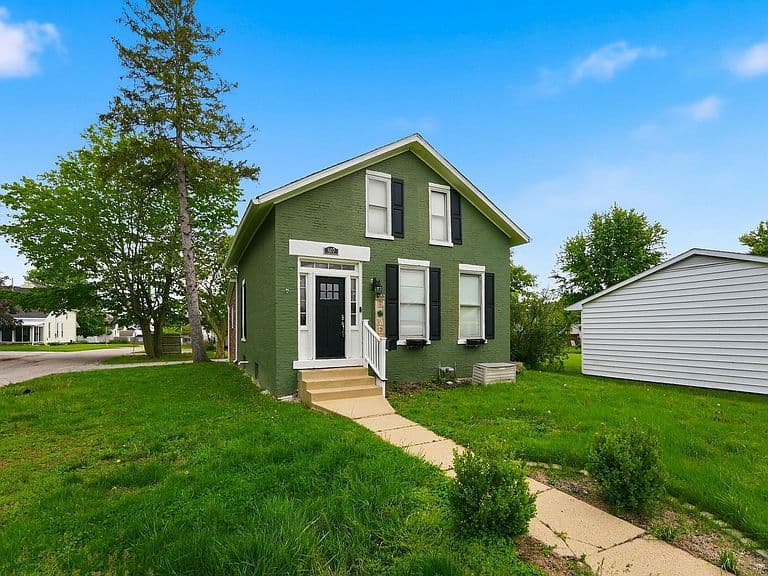 Listing photo 5