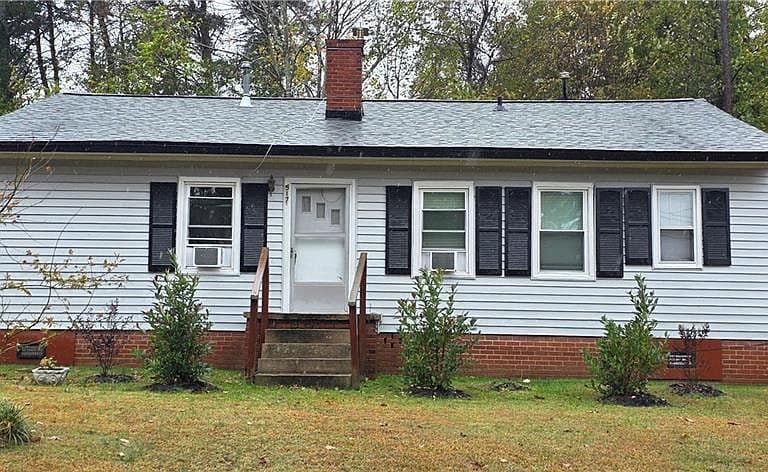 Listing photo 2
