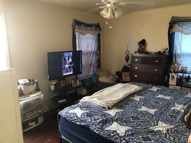 Listing photo 4