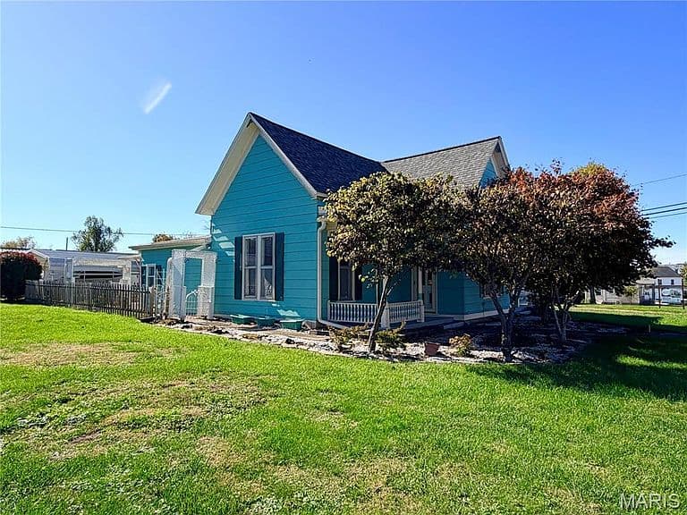 Listing photo 3