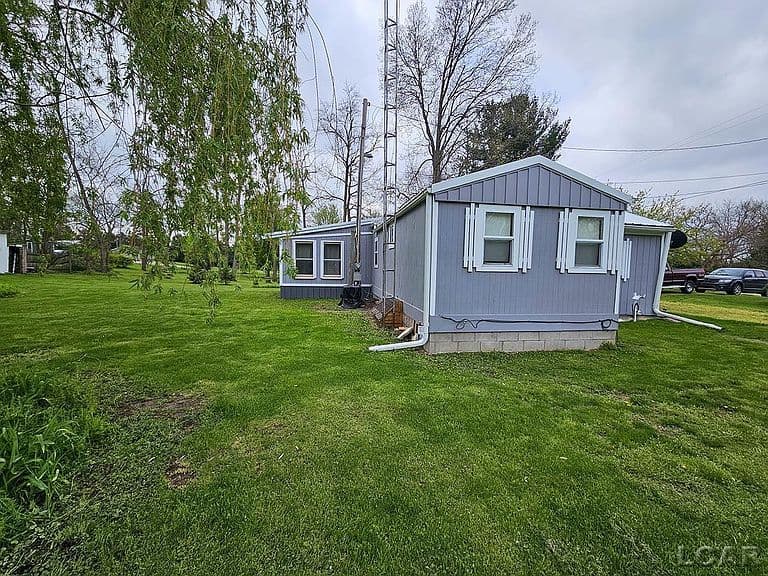 Listing photo 3