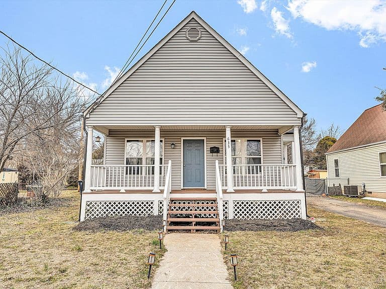 Listing photo 4