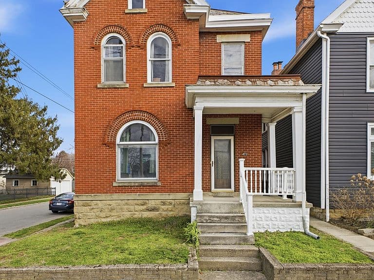 Listing photo 3