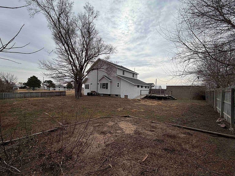 Listing photo 4