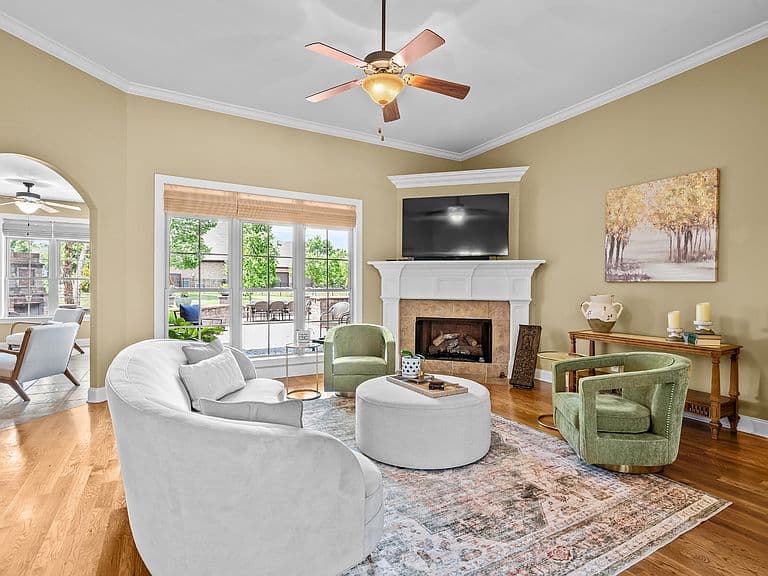 Listing photo 4
