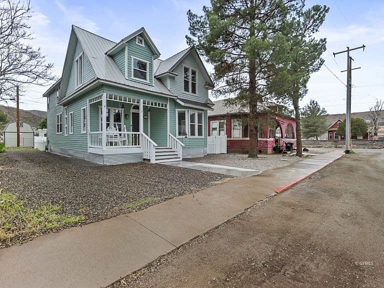 Listing photo
