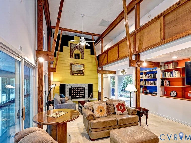 Listing photo 4