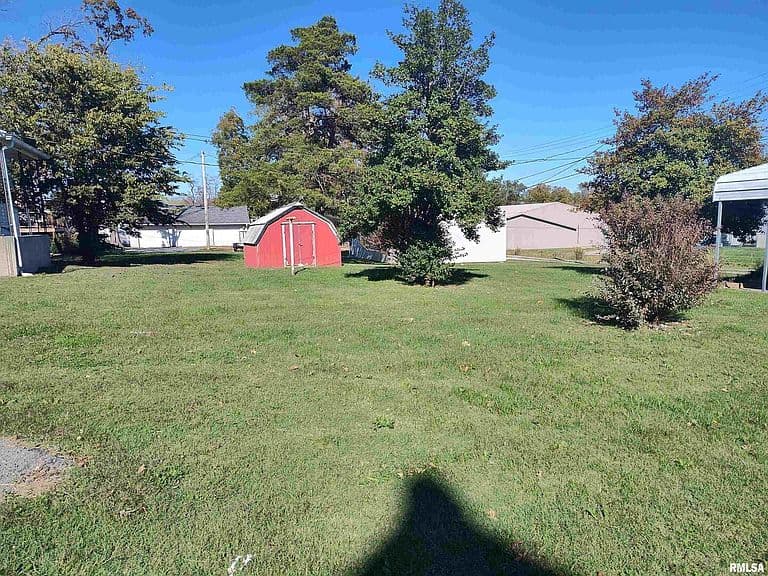 Listing photo 5