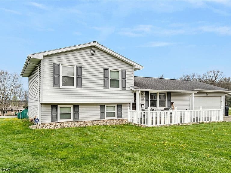 Listing photo 3
